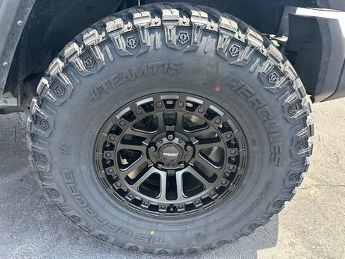 Used 2024 Jeep Wrangler Unlimited Sport AWD/4WD image 39