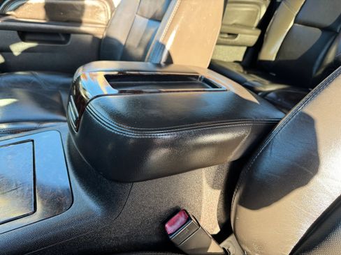 Used 2011 GMC Sierra 3500 Denali image 20