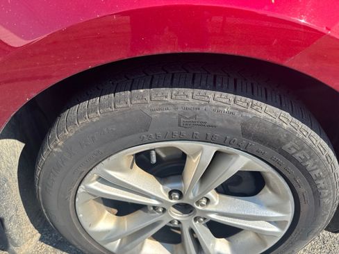 Used 2015 Ford Taurus SEL w/ Equipment Group 201A AWD/4WD image 12