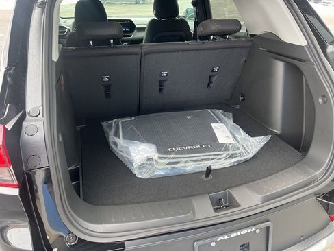 New 2026 Chevrolet TrailBlazer LT w/ Convenience Package FWD image 9