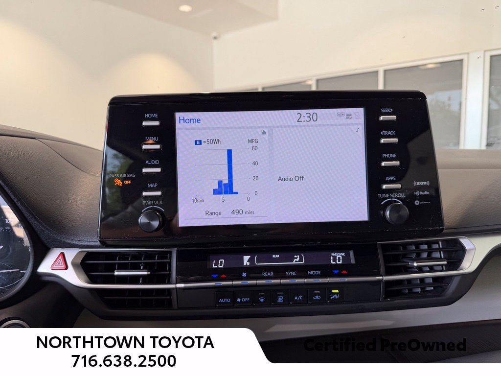 Used 2024 Toyota Sienna LE AWD/4WD image 25