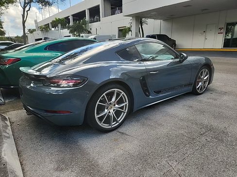 Used 2018 Porsche 718 Cayman S image 4