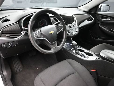 Used 2023 Chevrolet Malibu LT FWD image 13