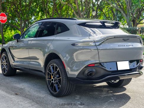 Used 2021 Aston Martin DBX AWD/4WD image 6