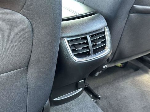 Used 2024 Chevrolet Malibu LT FWD image 18