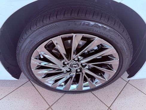 Used 2025 Lexus ES 300h w/ Technology Package FWD image 16