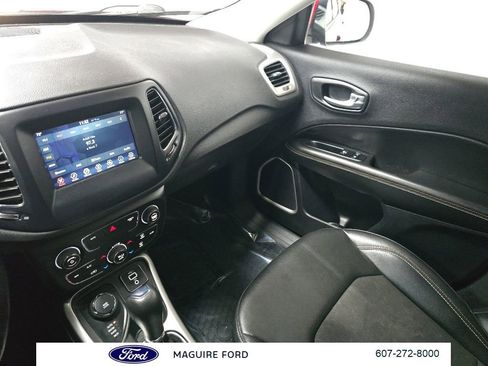 Used 2021 Jeep Compass Latitude w/ Convenience Group AWD/4WD image 28