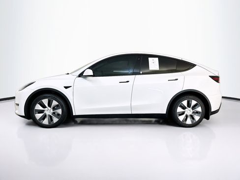 Used 2021 Tesla Model Y Long Range AWD/4WD image 4