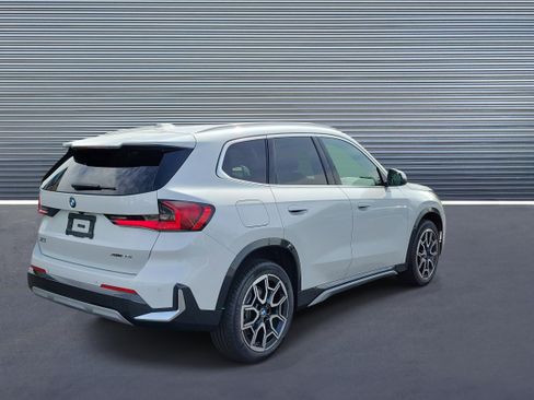 New 2026 BMW X1 xDrive28i w/ Convenience Package AWD/4WD image 3