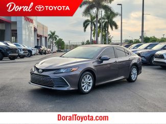 Used 2022 Toyota Camry LE image 1