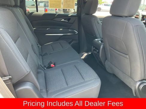 Used 2024 Chevrolet Traverse LS AWD/4WD image 21