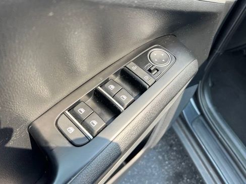 Used 2024 Kia Soul LX w/ Option Group 015 FWD image 24