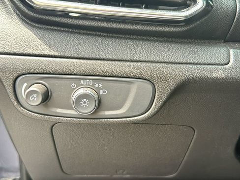 Used 2023 Chevrolet Bolt LT w/ Infotainment Package FWD image 15