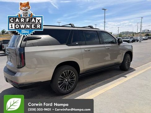 Used 2025 Cadillac Escalade ESV Sport Platinum w/ LPO, Floor Liner Package AWD/4WD image 6