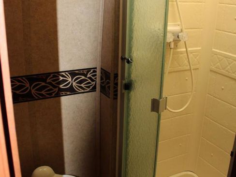 Used 2013 Ford E-450 and Econoline 450 Super Duty w/ Motorhome Prep Pkg image 27