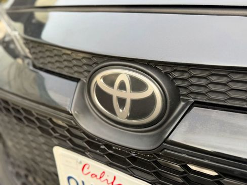 Used 2020 Toyota Corolla LE FWD image 13