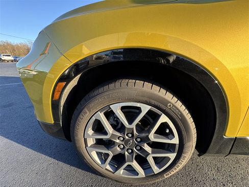 Used 2023 Chevrolet Blazer RS w/ LPO, Floor Liner Package image 10