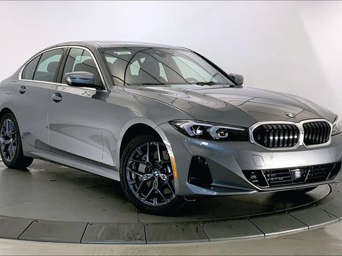 New 2026 BMW 330i xDrive Sedan w/ Premium Package AWD/4WD image 11