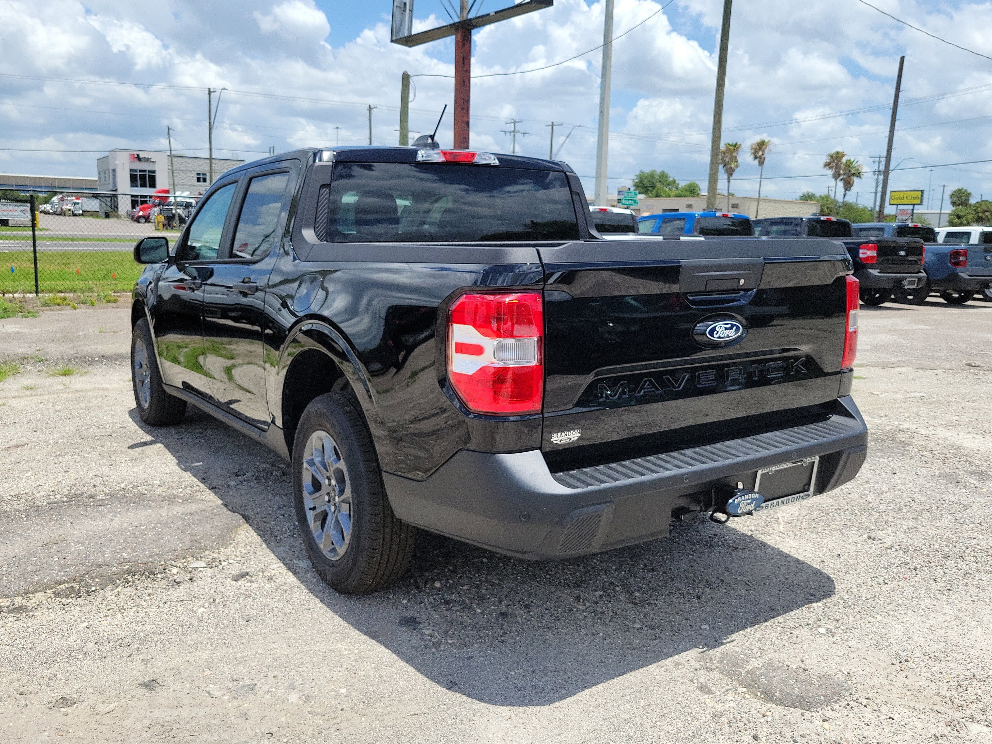 New 2026 Ford Maverick XLT FWD image 8