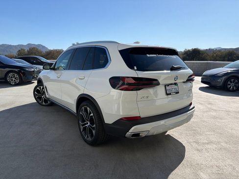 Used 2026 BMW X5 xDrive40i w/ Premium Package AWD/4WD image 2