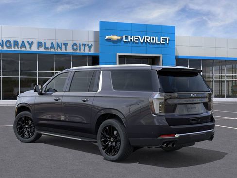 New 2025 Chevrolet Suburban Premier image 3