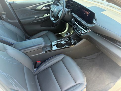 Used 2024 Buick Envista Sport Touring w/ Convenience I Package FWD image 29