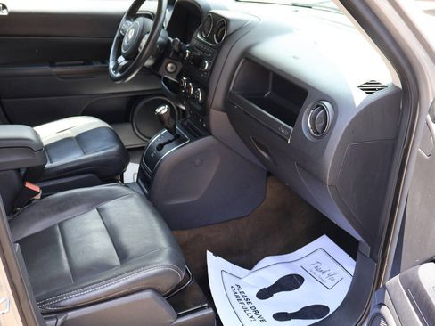 Used 2016 Jeep Patriot High Altitude FWD image 19