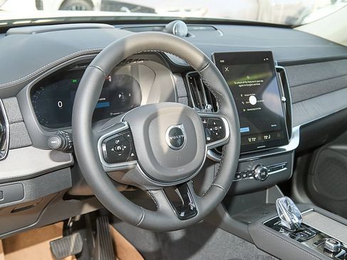 New 2026 Volvo XC90 B6 Ultra w/ Lounge Package image 13