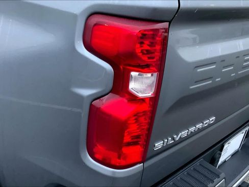 Used 2021 Chevrolet Silverado 1500 LT image 27