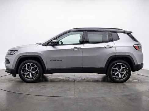 Used 2025 Jeep Compass Limited AWD/4WD image 5