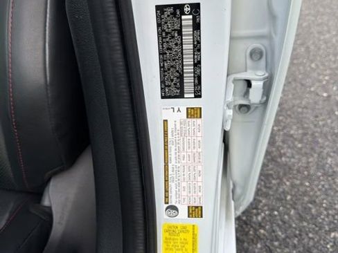 Used 2024 Toyota Prius Prime Premium image 28