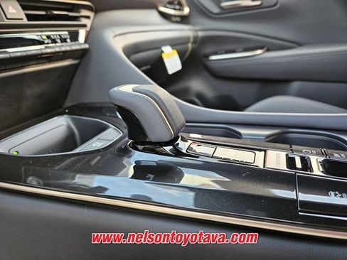 New 2025 Toyota Crown Signia w/ Advanced Technology Package AWD/4WD image 14
