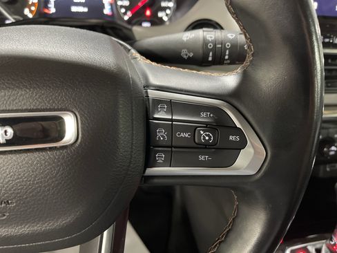 Used 2022 Jeep Compass Limited image 19