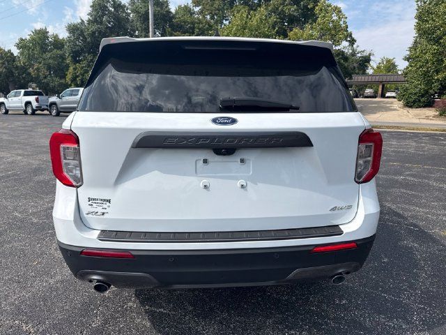 Used 2021 Ford Explorer XLT w/ Equipment Group 202A AWD/4WD image 5