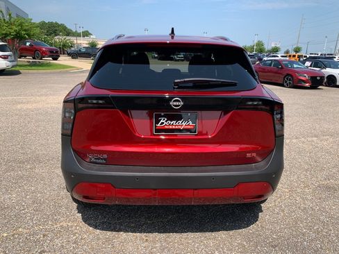 New 2026 Nissan Kicks SR FWD image 4