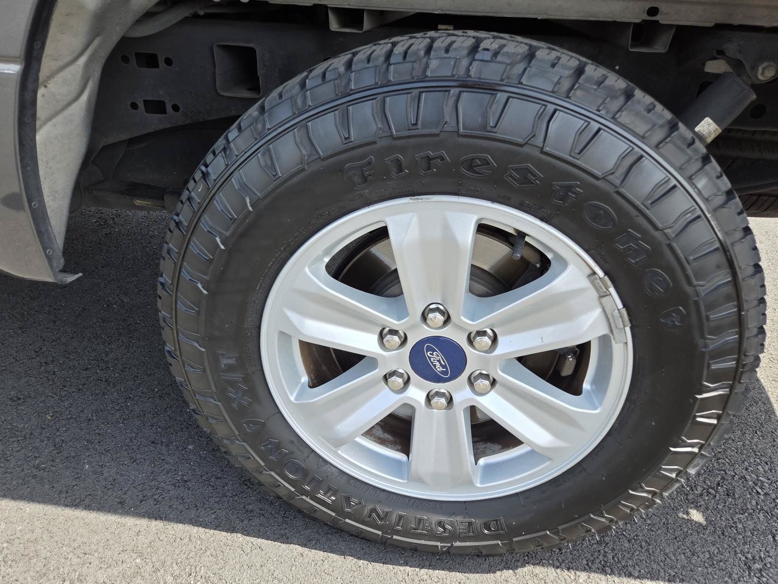 Used 2015 Ford F150 XLT RWD image 9