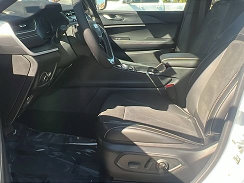 New 2025 Jeep Grand Cherokee L Laredo image 20