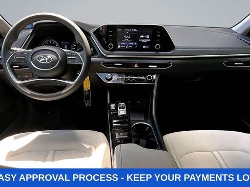 Used 2023 Hyundai Sonata SE w/ Winter Weather Package FWD image 7