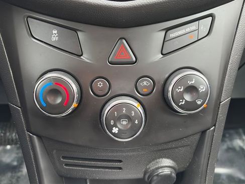 Used 2015 Chevrolet Trax LS image 47