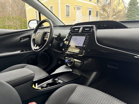 Used 2020 Toyota Prius Prime LE image 17