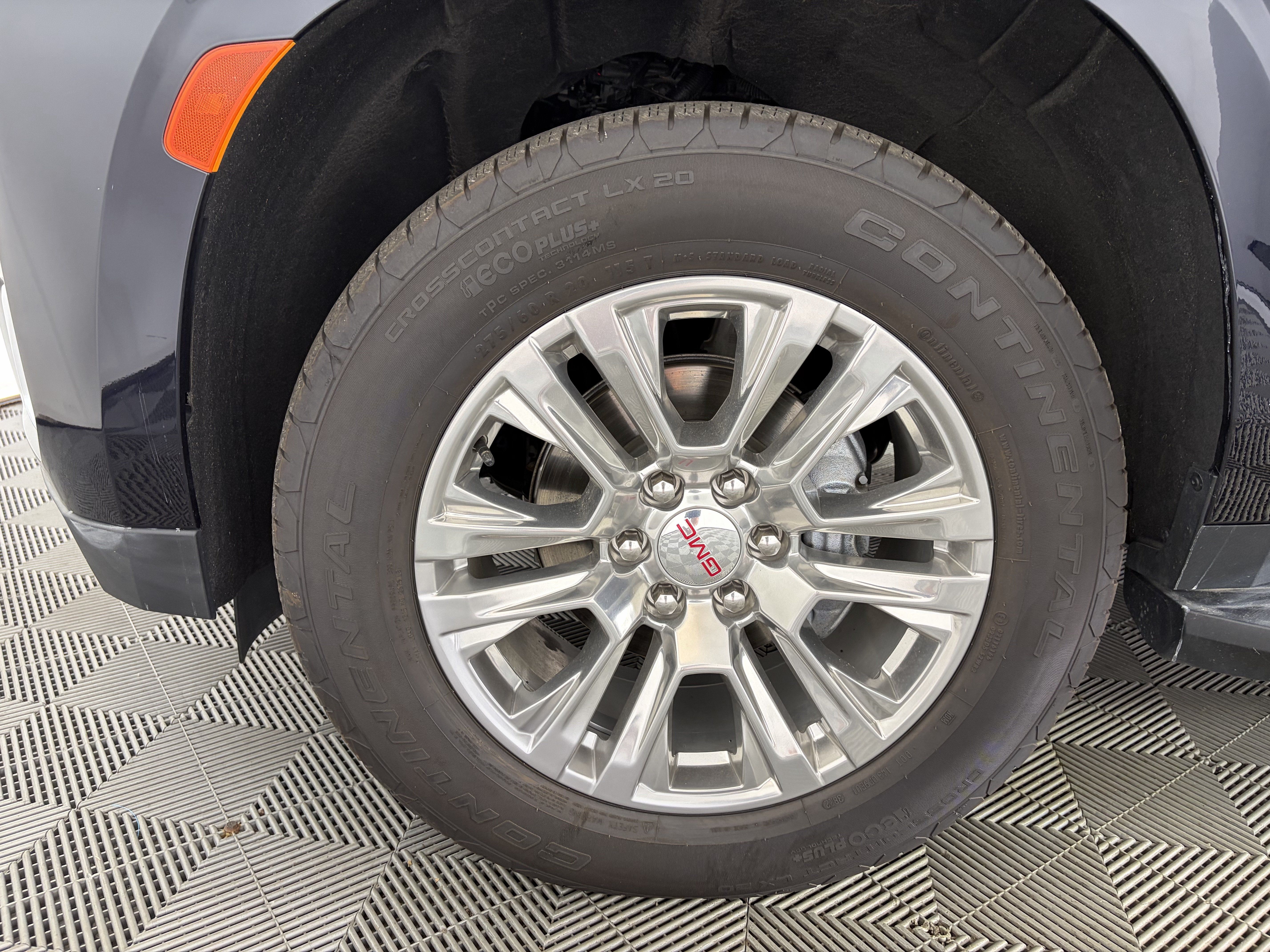 Used 2023 GMC Yukon Denali AWD/4WD image 12