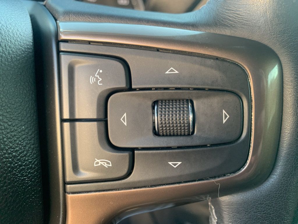 Used 2022 Chevrolet Silverado 1500 High Country w/ Technology Package AWD/4WD image 20
