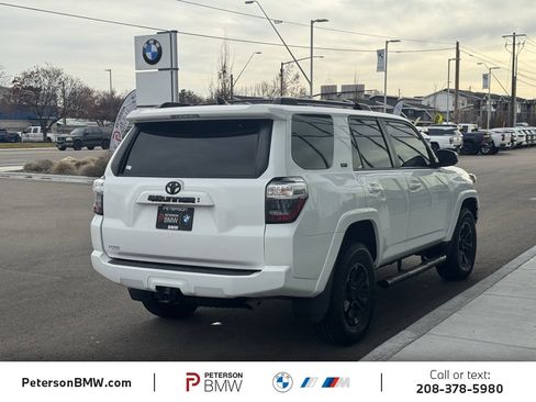 Used 2022 Toyota 4Runner SR5 image 7