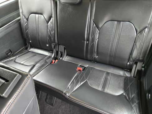 Certified 2021 Ford Expedition Platinum image 23