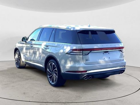 Used 2020 Lincoln Aviator Reserve w/ Equipment Group 202A AWD/4WD image 3