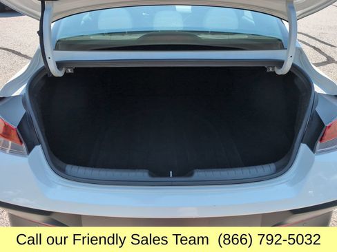 Used 2024 Hyundai Elantra Limited FWD image 22