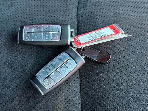 Used 2022 Genesis GV70 3.5T Sport w/ Sport Prestige Package image 3