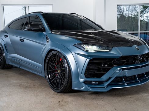 Used 2020 Lamborghini Urus image 4