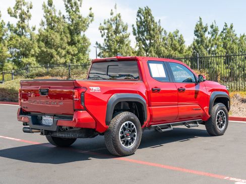 Certified 2025 Toyota Tacoma TRD Off-Road w/ TRD Off Road Upgrade Package AWD/4WD image 12