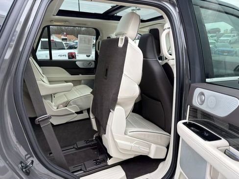 Used 2023 Lincoln Navigator Black Label image 12